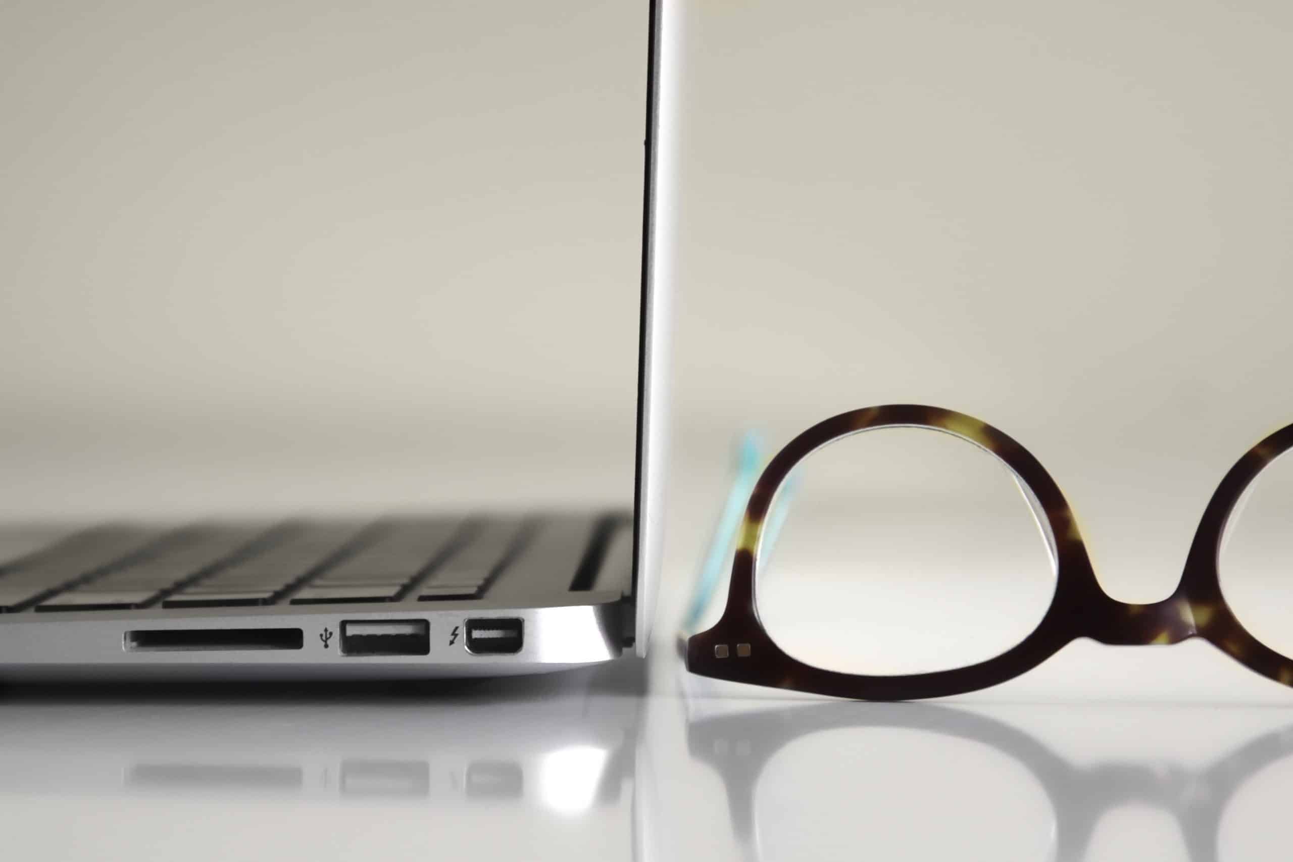 professional eyewear website